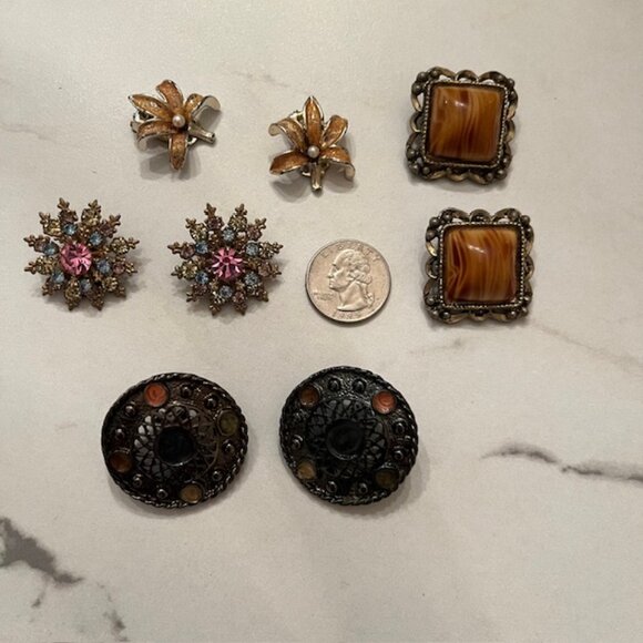 Lot of 4 pairs Vintage Clip on Earrings - Picture 7 of 7